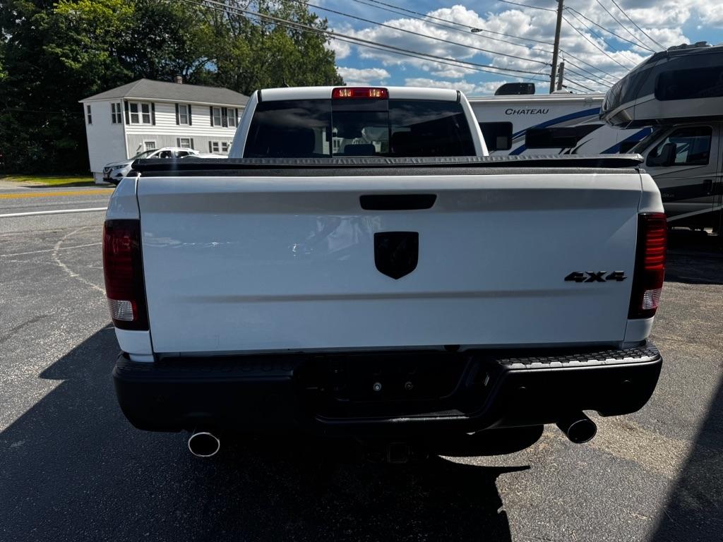 RAM 1500 Classic Warlock 4x4 Crew Cab 5'7" Box 2019