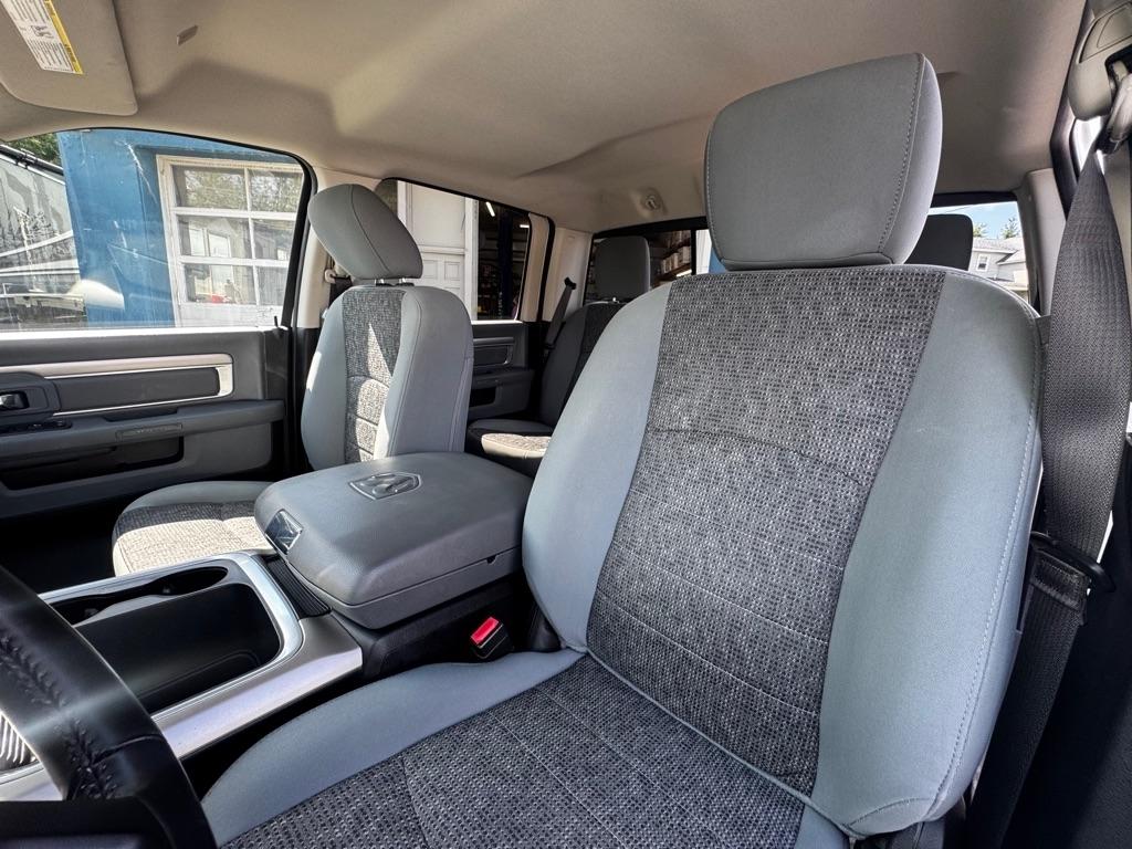 RAM 1500 Classic Warlock 4x4 Crew Cab 5'7" Box 2019