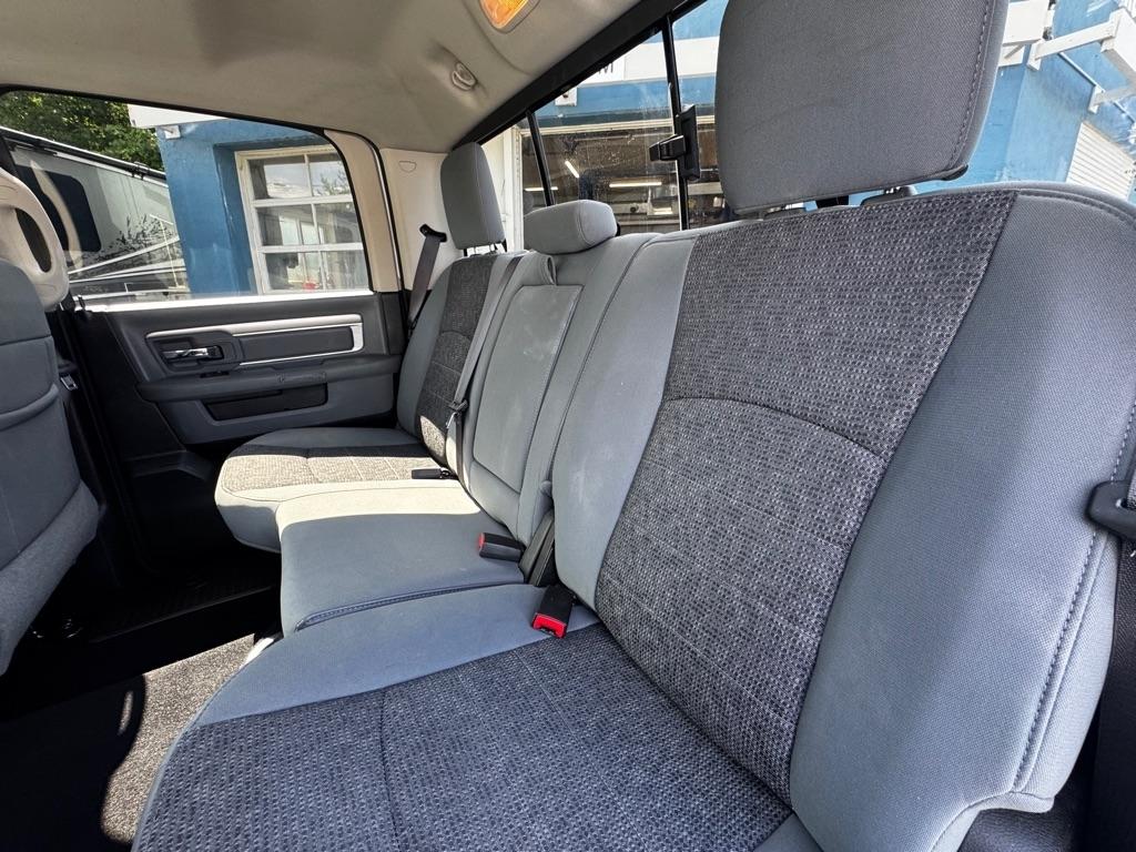 RAM 1500 Classic Warlock 4x4 Crew Cab 5'7" Box 2019