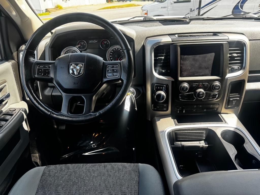 RAM 1500 Classic Warlock 4x4 Crew Cab 5'7" Box 2019