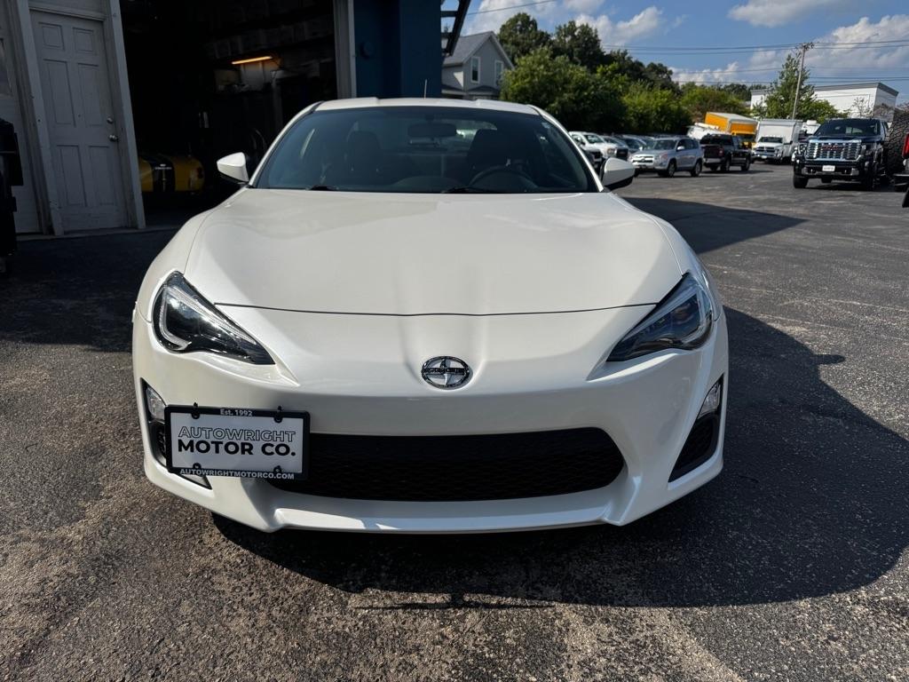 Scion FR-S 2dr Cpe Auto (Natl) 2014