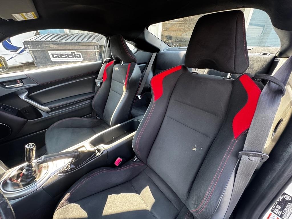 Scion FR-S 2dr Cpe Auto (Natl) 2014