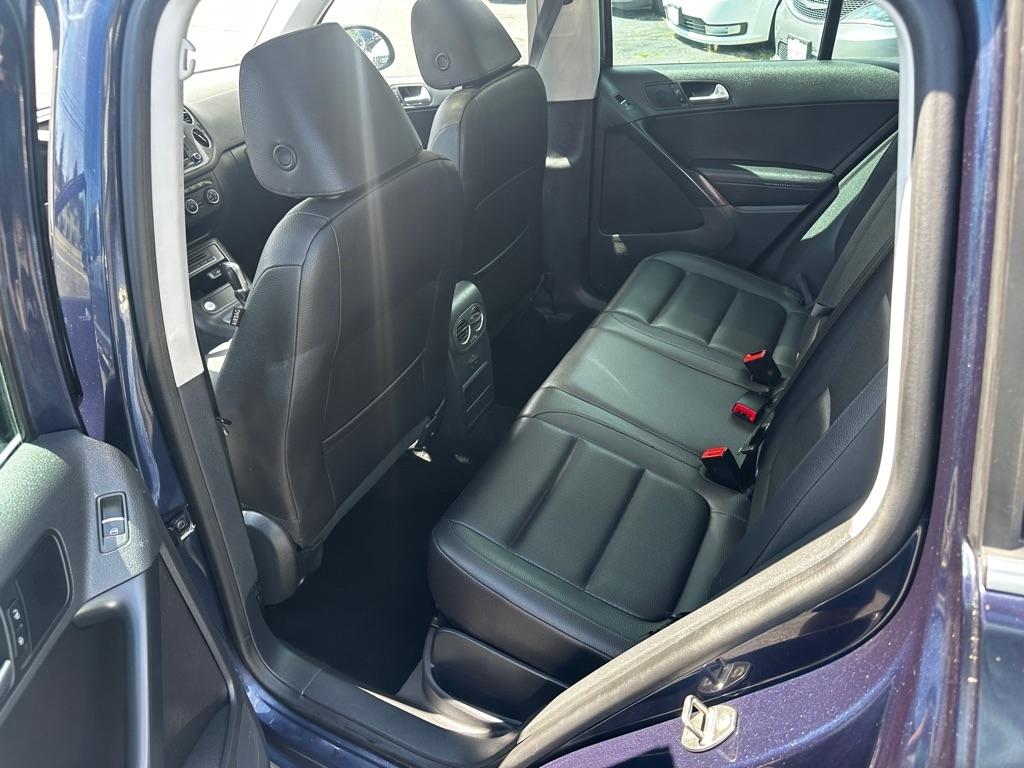 Volkswagen Tiguan 4MOTION 4dr Auto R-Line 2016