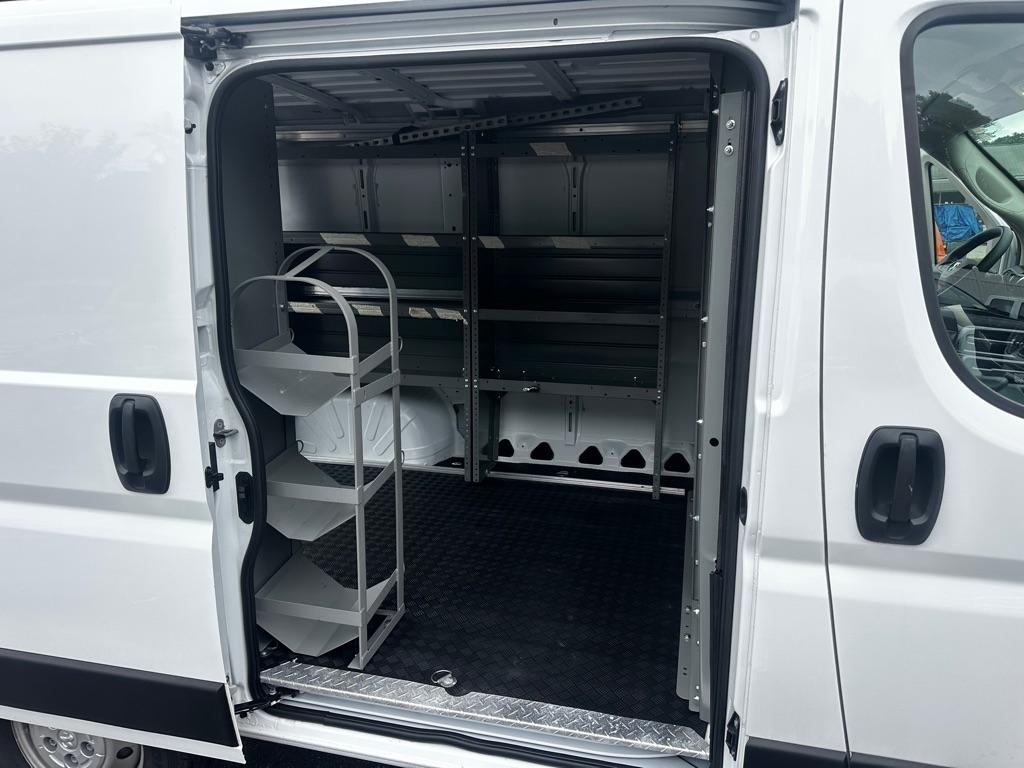 RAM ProMaster Cargo Van 1500 Low Roof 118" WB 2022