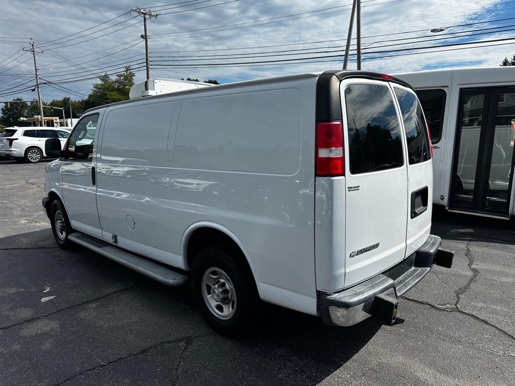 Chevrolet Express Cargo Van RWD 2500 135" 2020