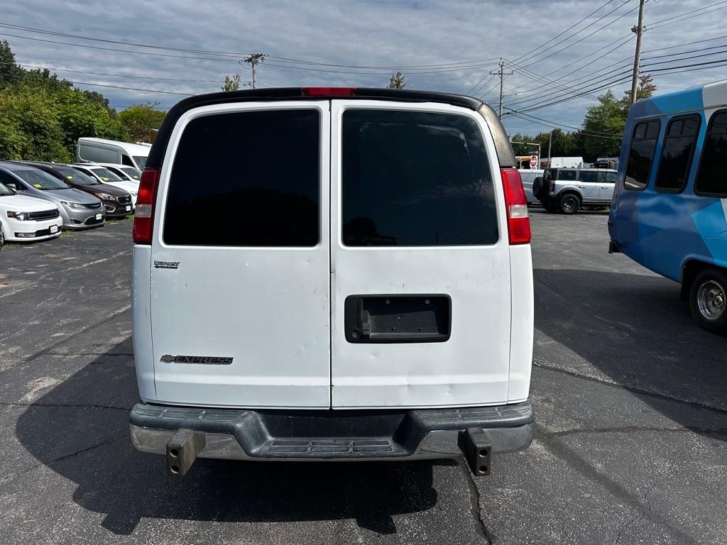 Chevrolet Express Cargo Van RWD 2500 135" 2020