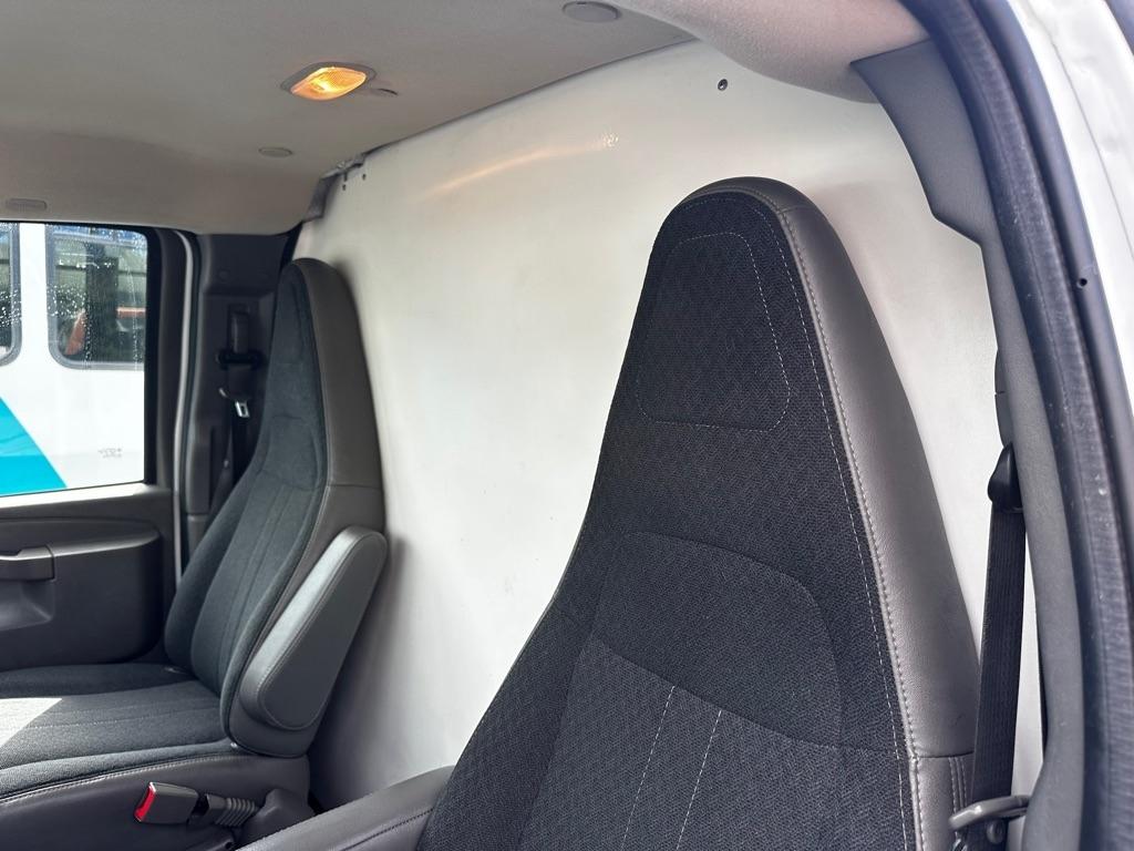 Chevrolet Express Cargo Van RWD 2500 135" 2020