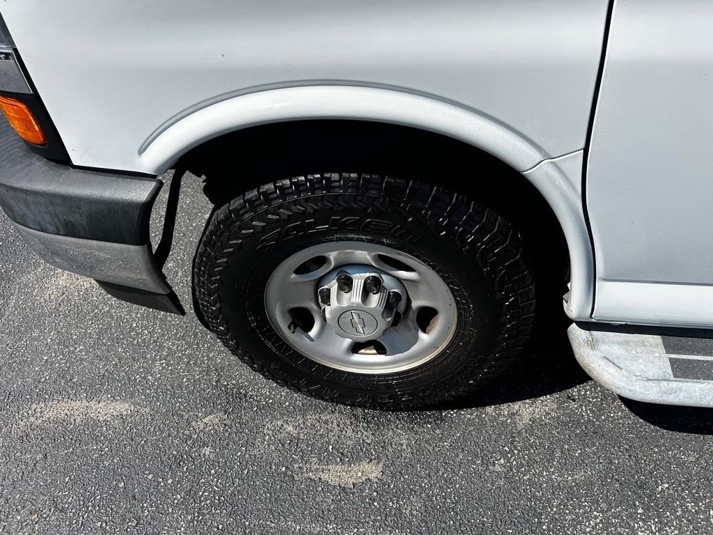 Chevrolet Express Cargo Van RWD 2500 135" 2019