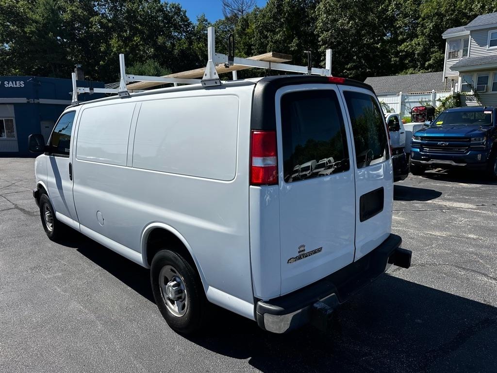 Chevrolet Express Cargo Van RWD 2500 135" 2021