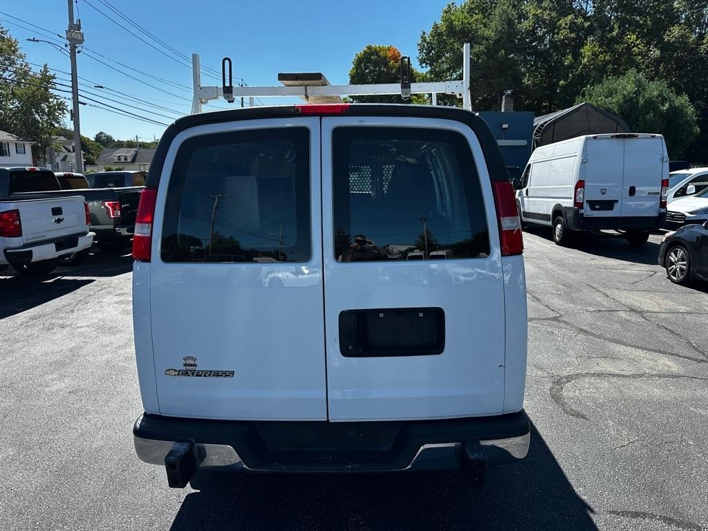 Chevrolet Express Cargo Van RWD 2500 135" 2021