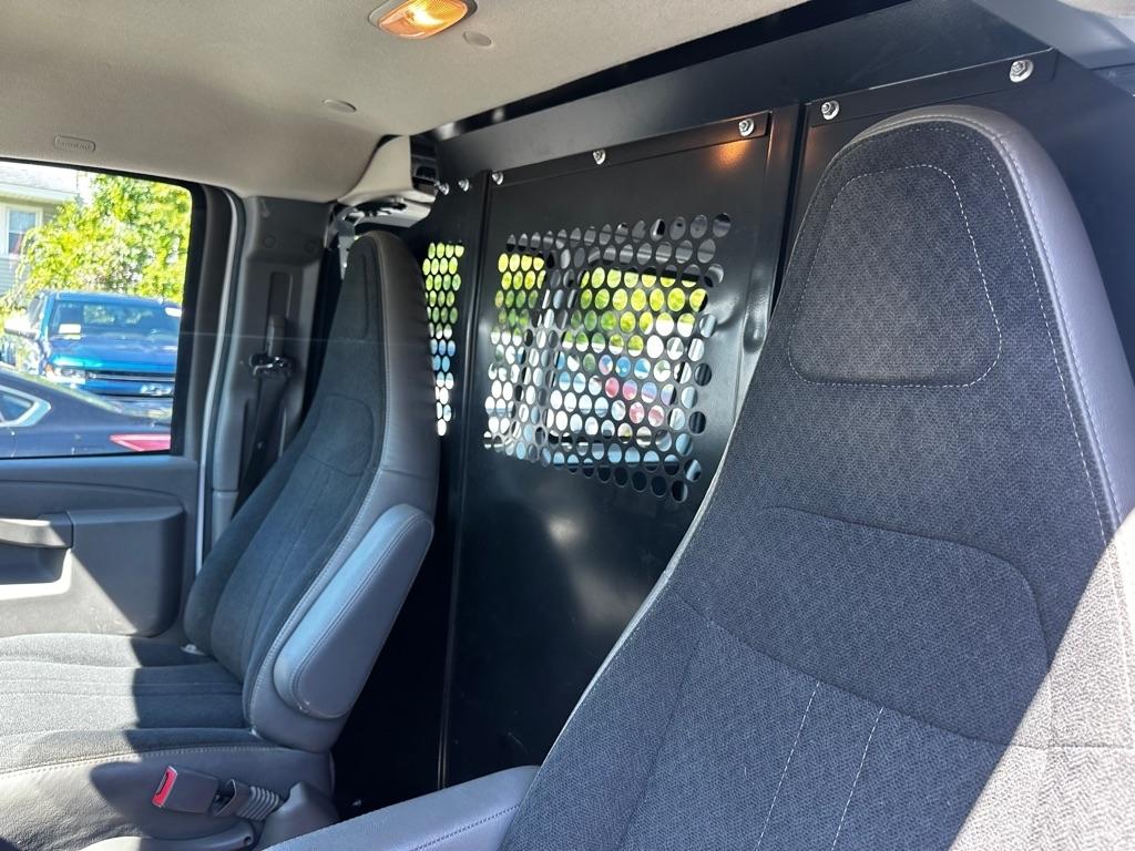 Chevrolet Express Cargo Van RWD 2500 135" 2021