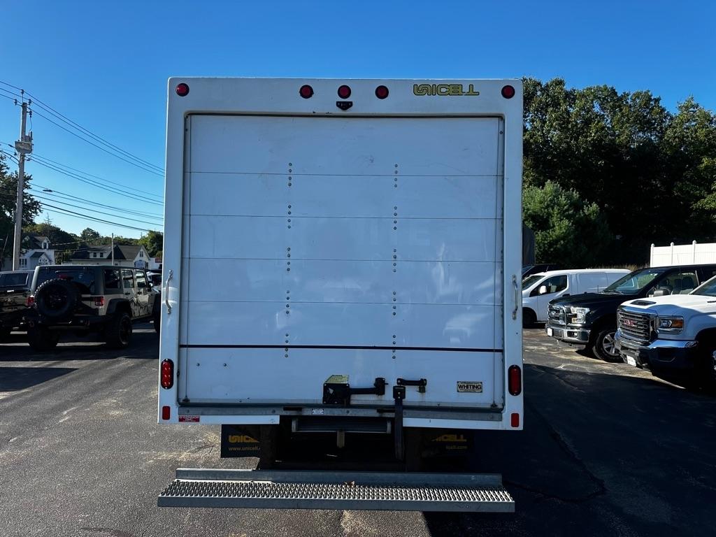 GMC Savana Commercial Cutaway 3500 Van 177" 2022