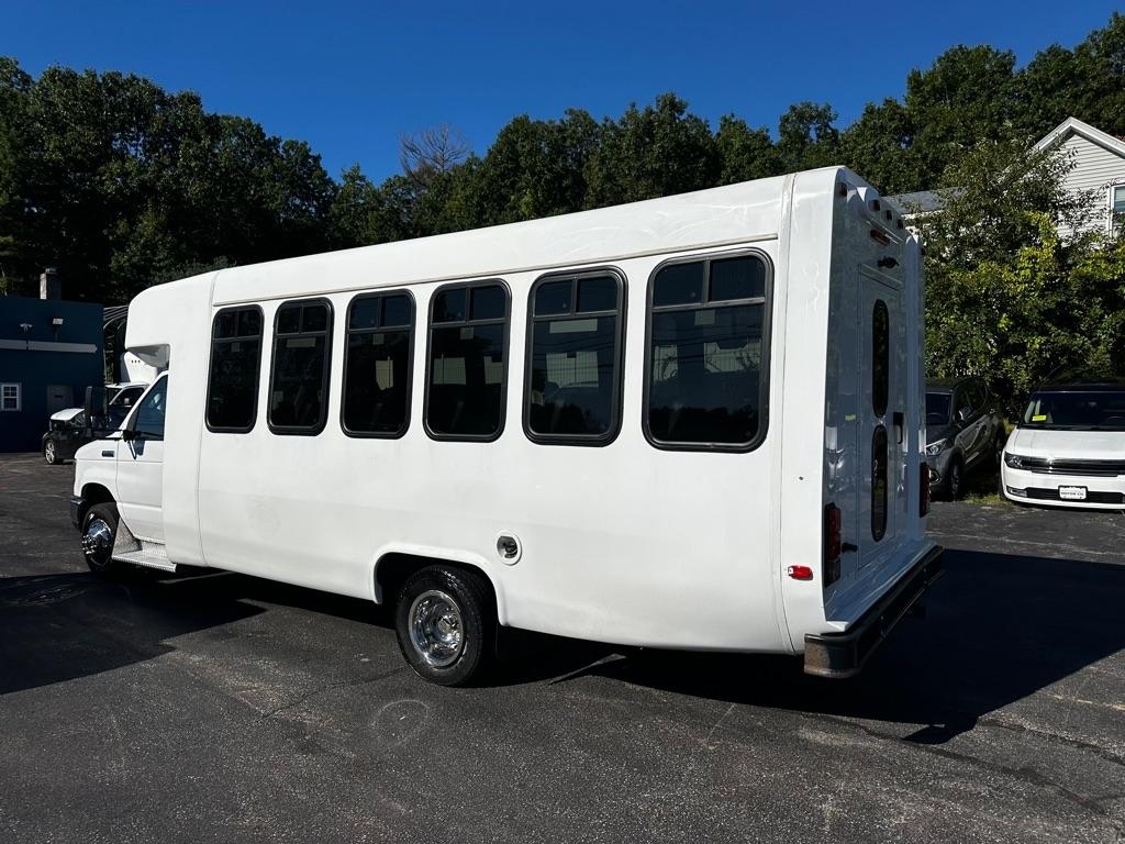Ford E-Series Cutaway E-450 DRW 158" WB 2018