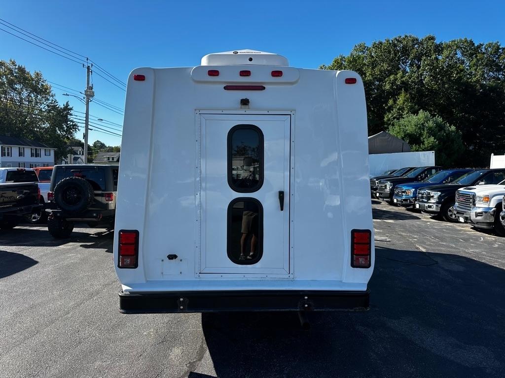 Ford E-Series Cutaway E-450 DRW 158" WB 2018