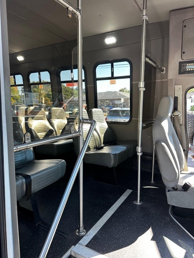 Ford E-Series Cutaway E-450 DRW 158" WB 2018