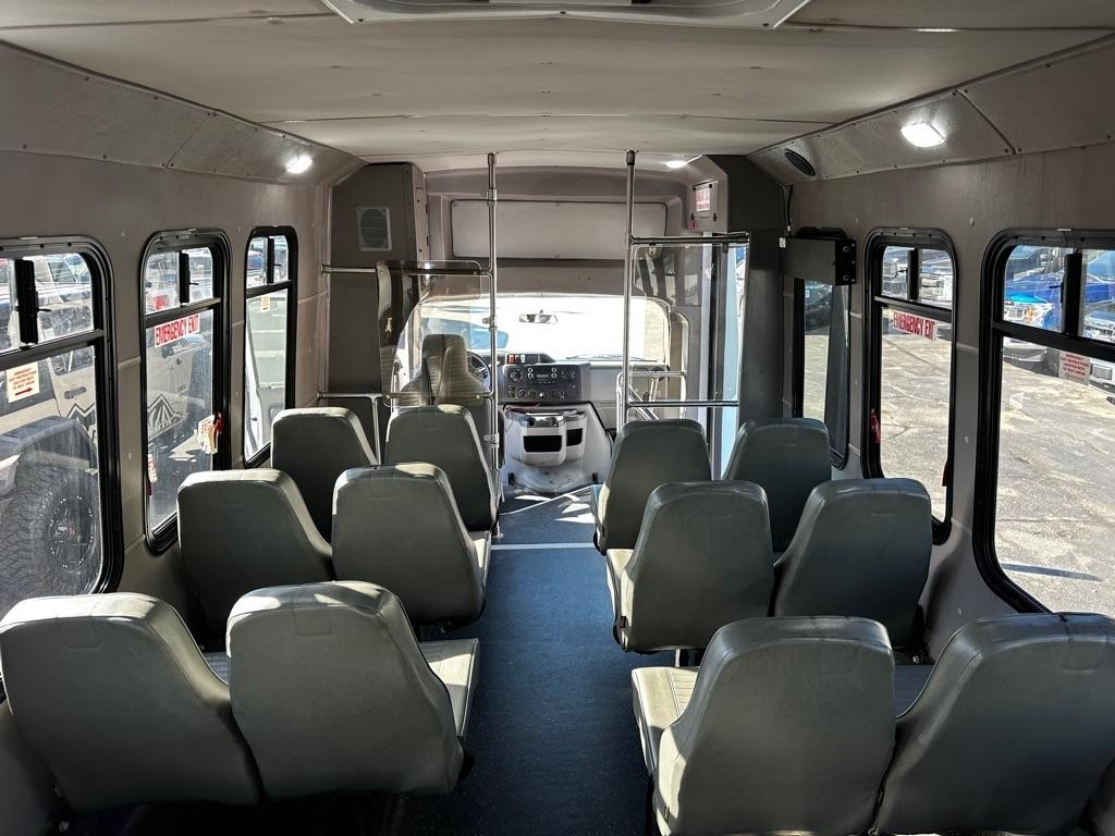 Ford E-Series Cutaway E-450 DRW 158" WB 2018