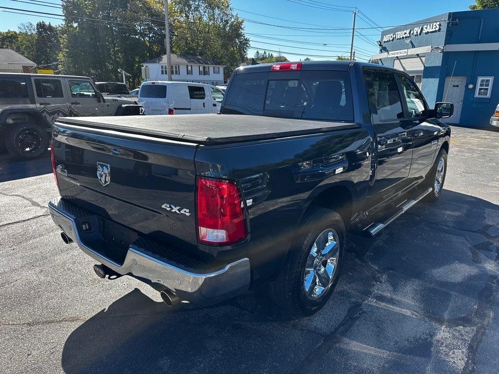 RAM 1500 Big Horn 4x4 Crew Cab 5'7" Box 2017
