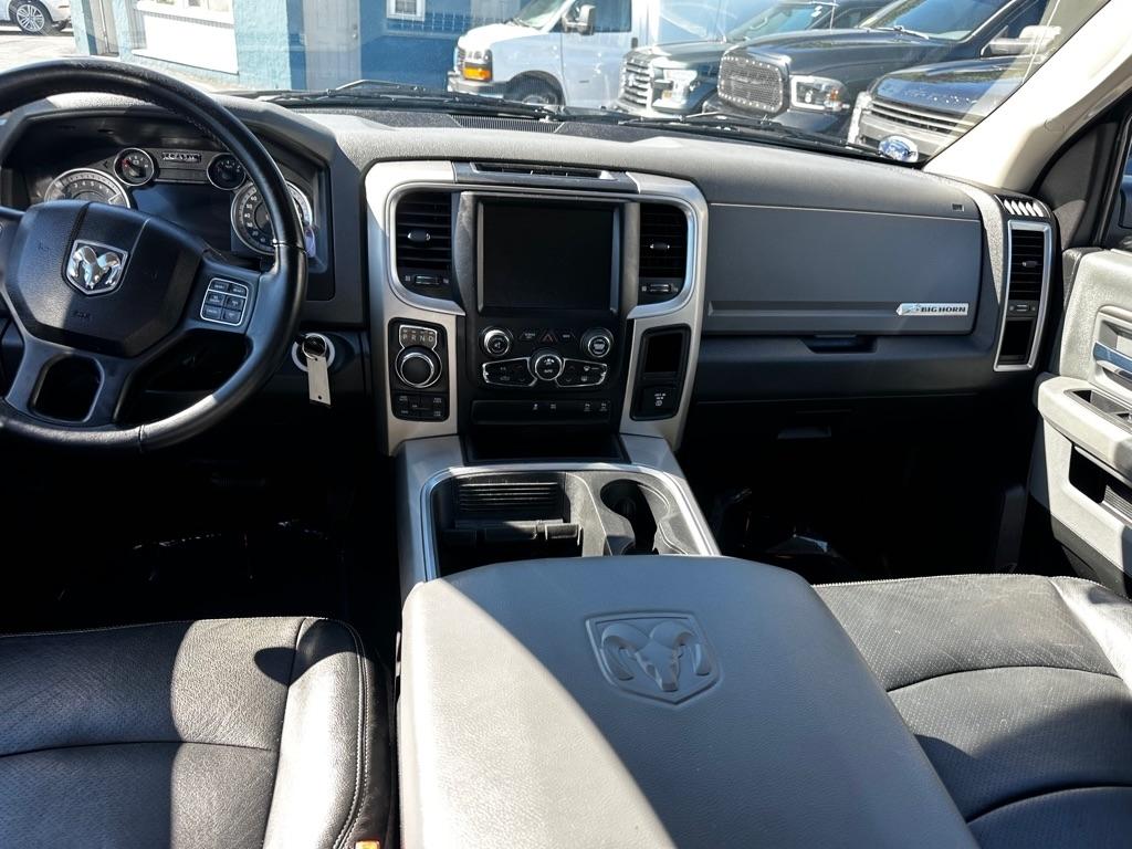 RAM 1500 Big Horn 4x4 Crew Cab 5'7" Box 2017