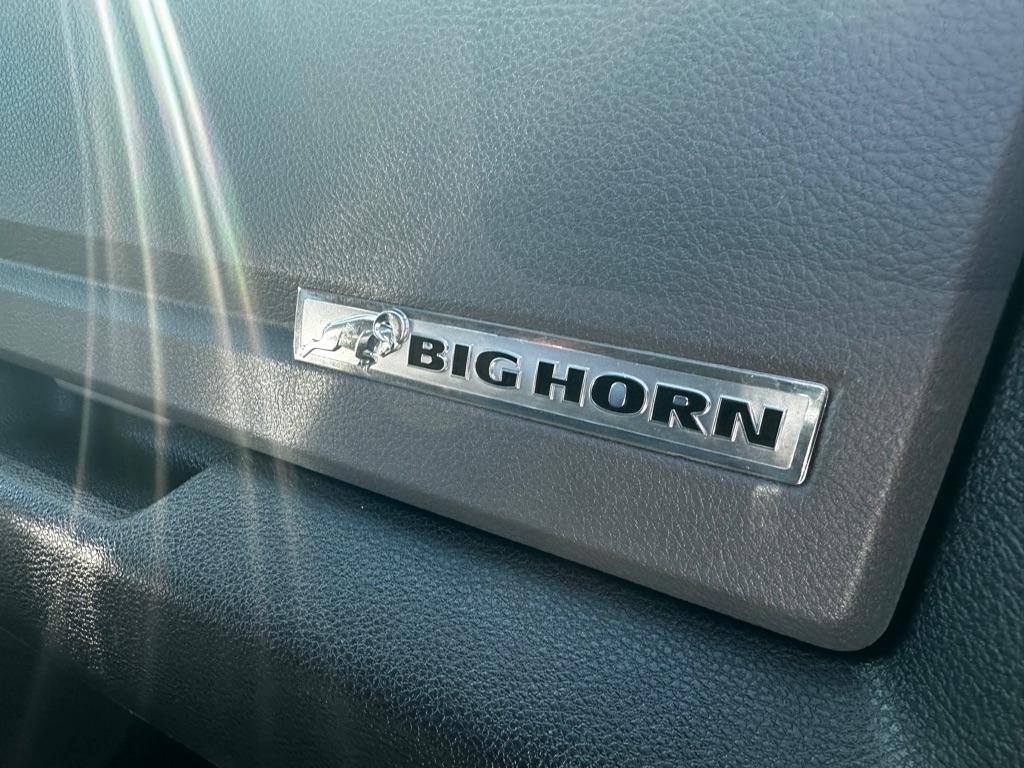 RAM 1500 Big Horn 4x4 Crew Cab 5'7" Box 2017