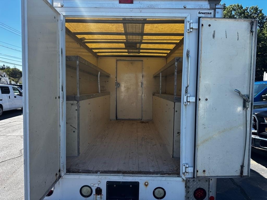 Ford Econoline Commercial Cutaway E-350 Super Duty 138" DRW 2015