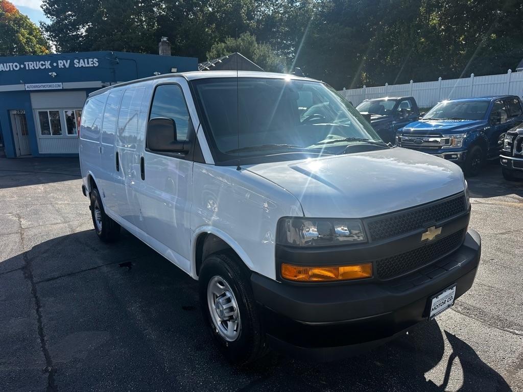 Chevrolet Express Cargo Van RWD 2500 135" 2021