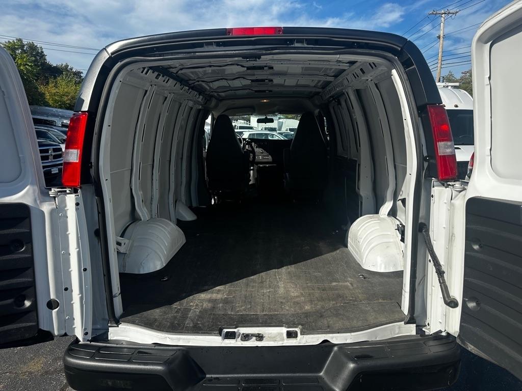 Chevrolet Express Cargo Van RWD 2500 135" 2021