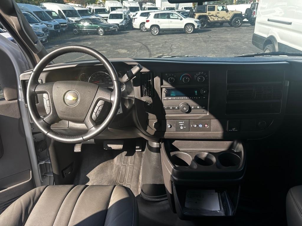 Chevrolet Express Cargo Van RWD 2500 135" 2021