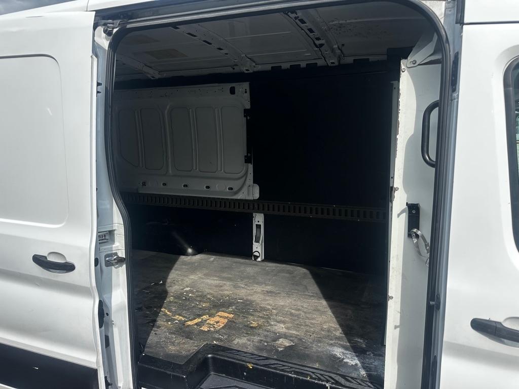 Ford Transit Van T-150 148" Med Rf 8600 GVWR Sliding RH Dr 2019