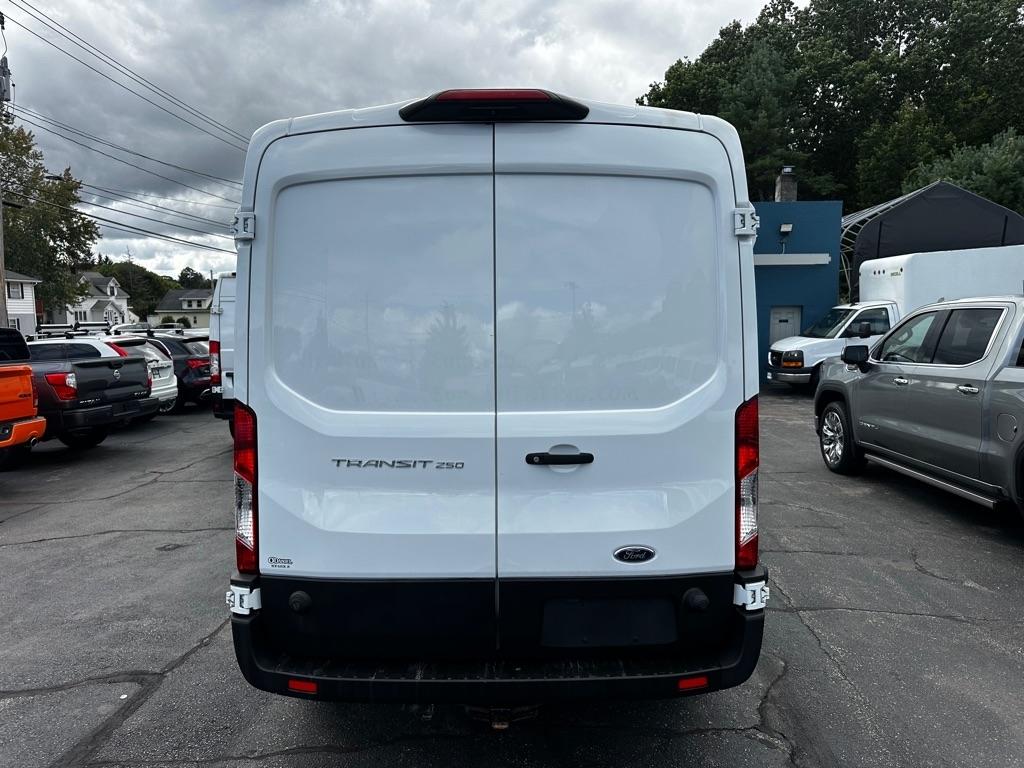 Ford Transit Cargo Van T-250 130" Med Rf 9070 GVWR RWD 2020