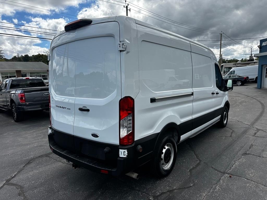 Ford Transit Cargo Van T-250 130" Med Rf 9070 GVWR RWD 2020