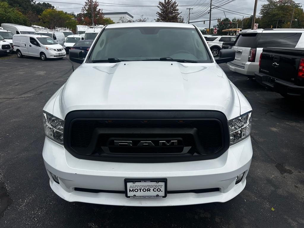 RAM 1500 Express 4x4 Crew Cab 5'7" Box 2017