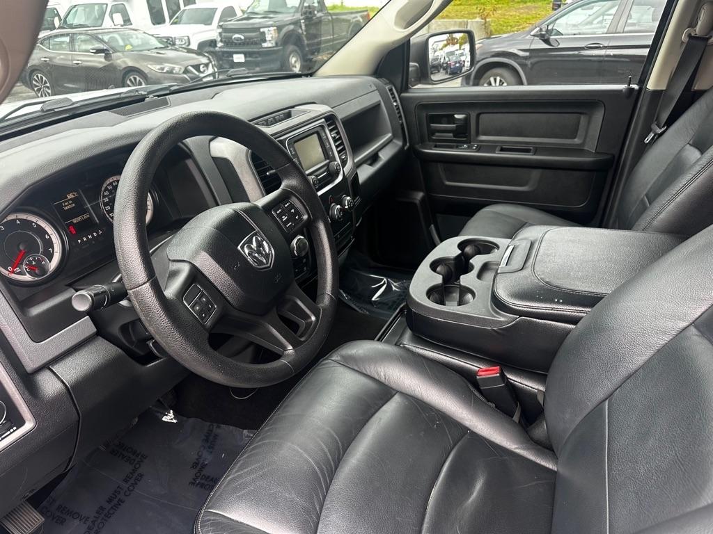RAM 1500 Express 4x4 Crew Cab 5'7" Box 2017