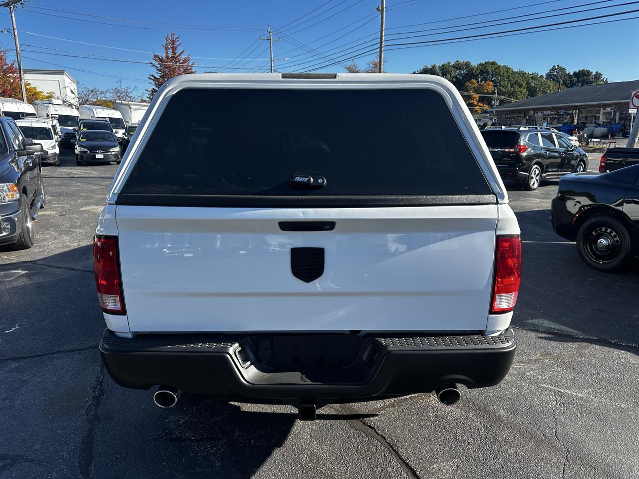 RAM 1500 Express 4x4 Crew Cab 5'7" Box 2017