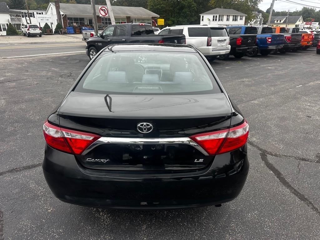 Toyota Camry 4dr Sdn I4 Auto XLE (Natl) 2015
