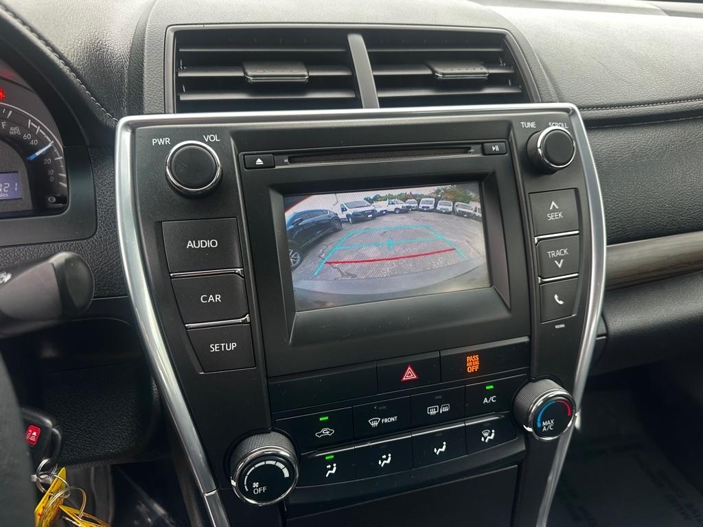 Toyota Camry 4dr Sdn I4 Auto XLE (Natl) 2015