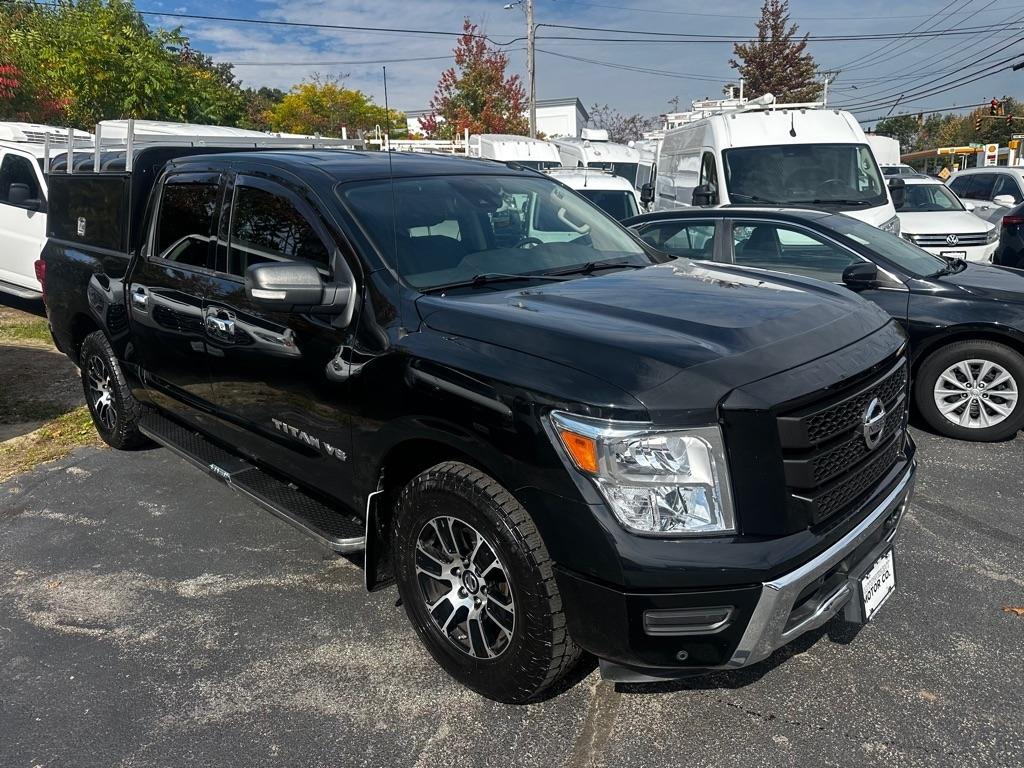 Nissan Titan 4x2 Crew Cab SV 2020
