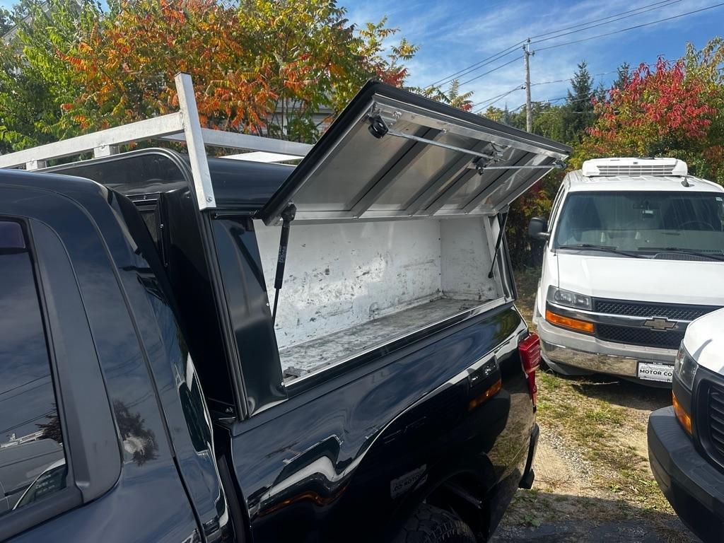 Nissan Titan 4x2 Crew Cab SV 2020