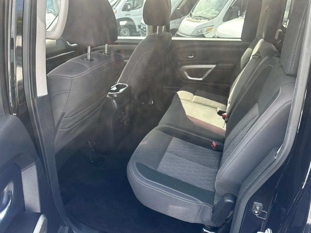 Nissan Titan 4x2 Crew Cab SV 2020