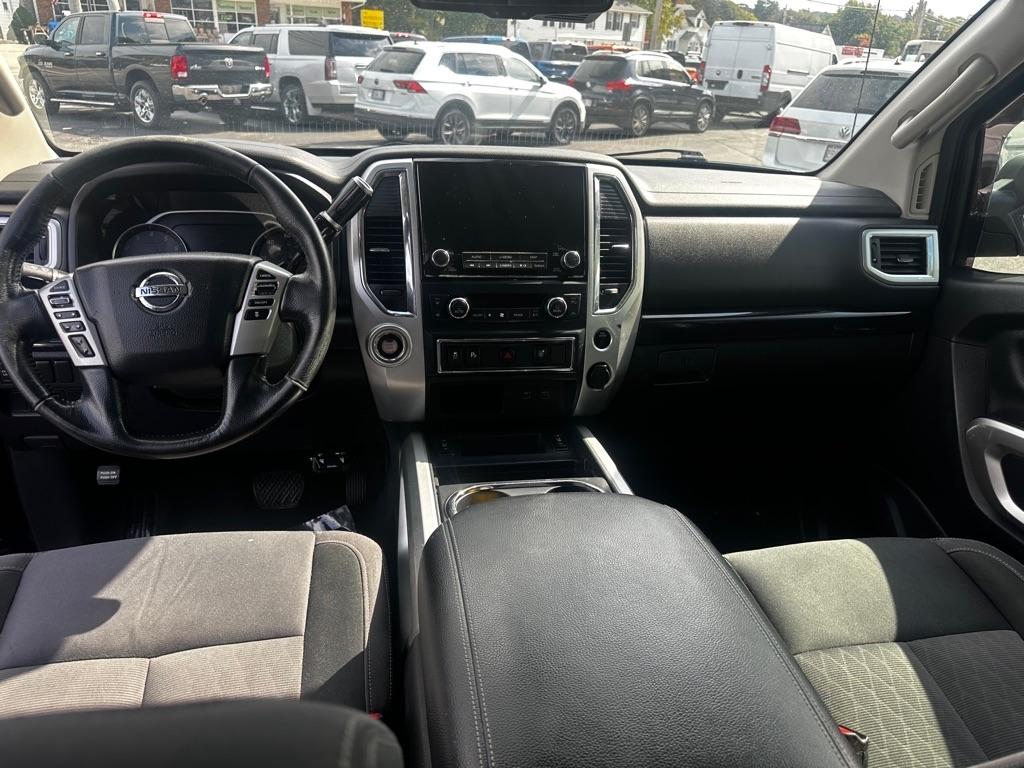Nissan Titan 4x2 Crew Cab SV 2020