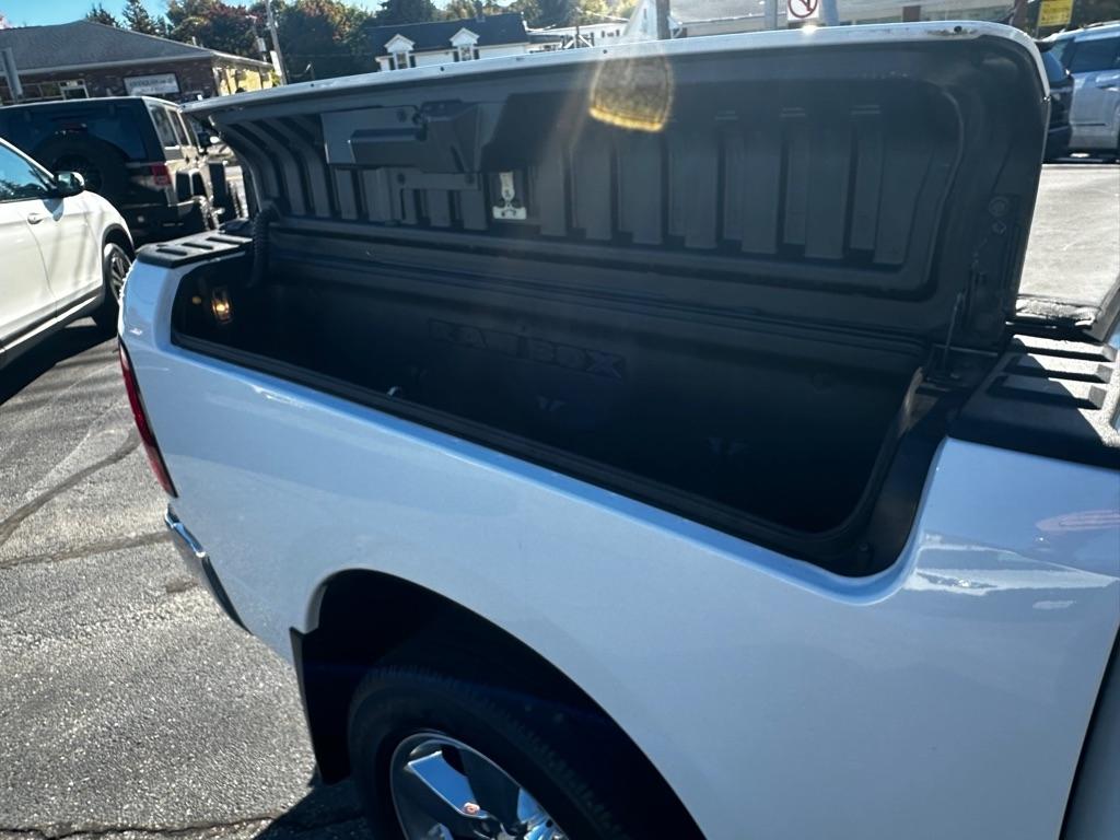 RAM 1500 Big Horn 4x4 Crew Cab 5'7" Box 2018