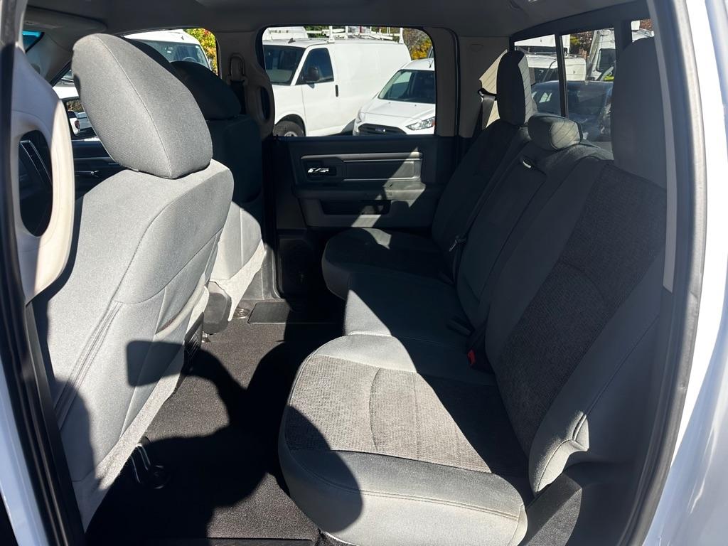 RAM 1500 Big Horn 4x4 Crew Cab 5'7" Box 2018