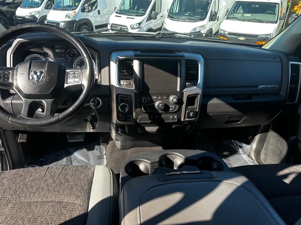 RAM 1500 Big Horn 4x4 Crew Cab 5'7" Box 2018