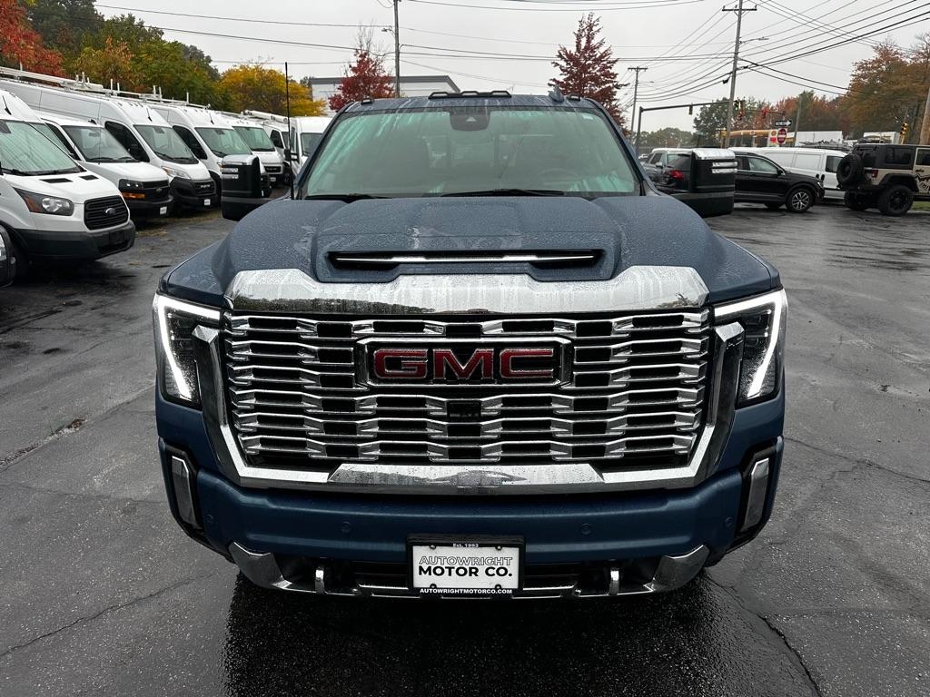 GMC Sierra 3500HD 4WD Crew Cab 159" Denali 2024