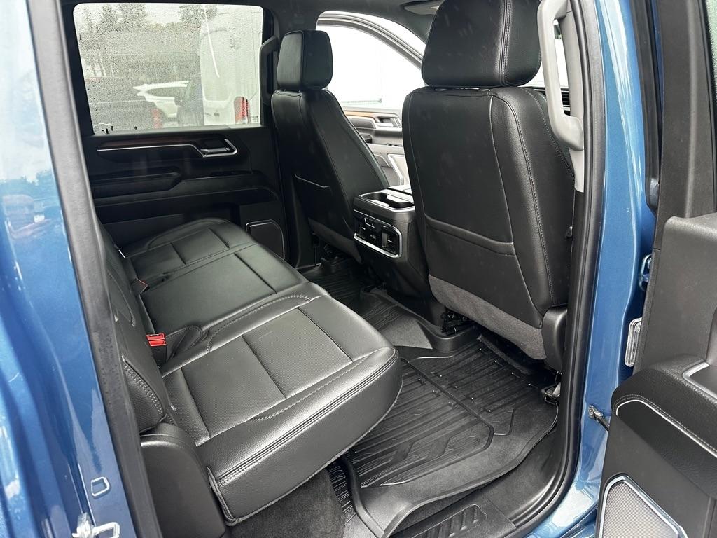 GMC Sierra 3500HD 4WD Crew Cab 159" Denali 2024