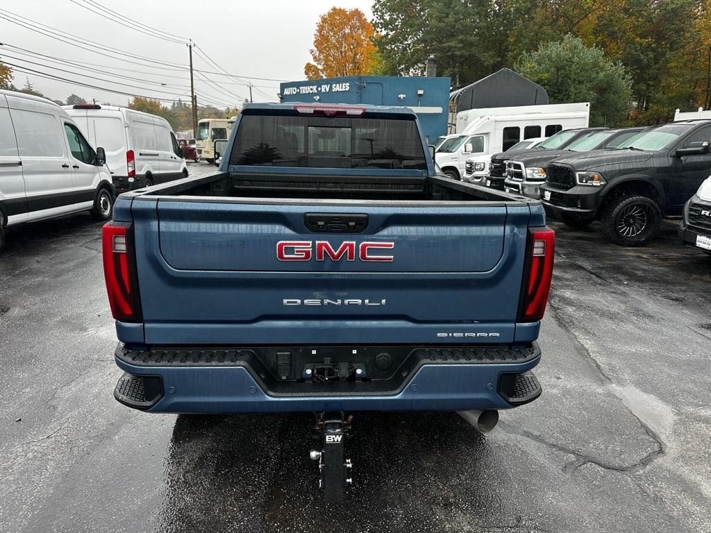 GMC Sierra 3500HD 4WD Crew Cab 159" Denali 2024
