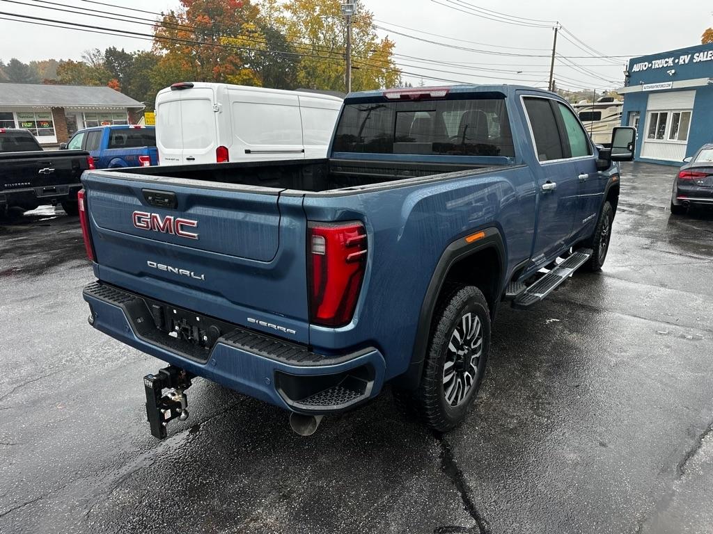 GMC Sierra 3500HD 4WD Crew Cab 159" Denali 2024
