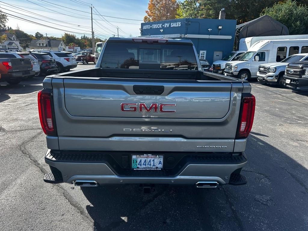 GMC Sierra 1500 4WD Crew Cab 147" Denali 2026