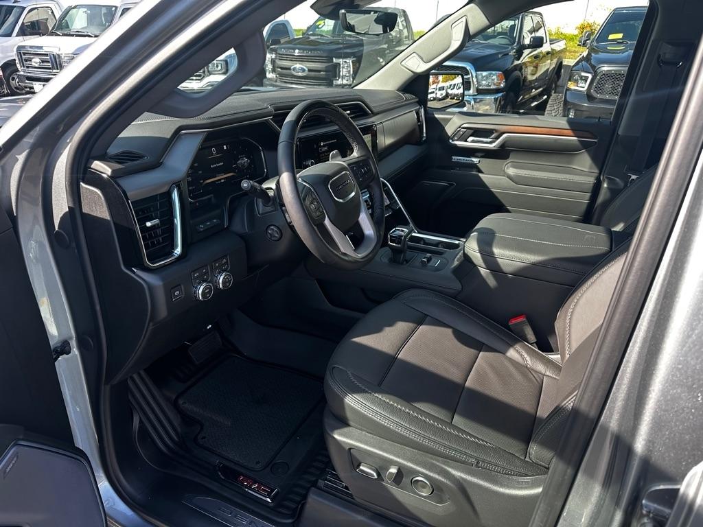 GMC Sierra 1500 4WD Crew Cab 147" Denali 2026