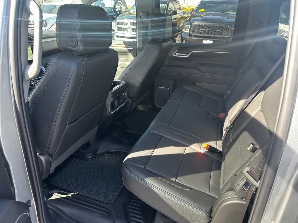 GMC Sierra 1500 4WD Crew Cab 147" Denali 2026