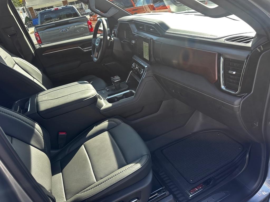 GMC Sierra 1500 4WD Crew Cab 147" Denali 2026
